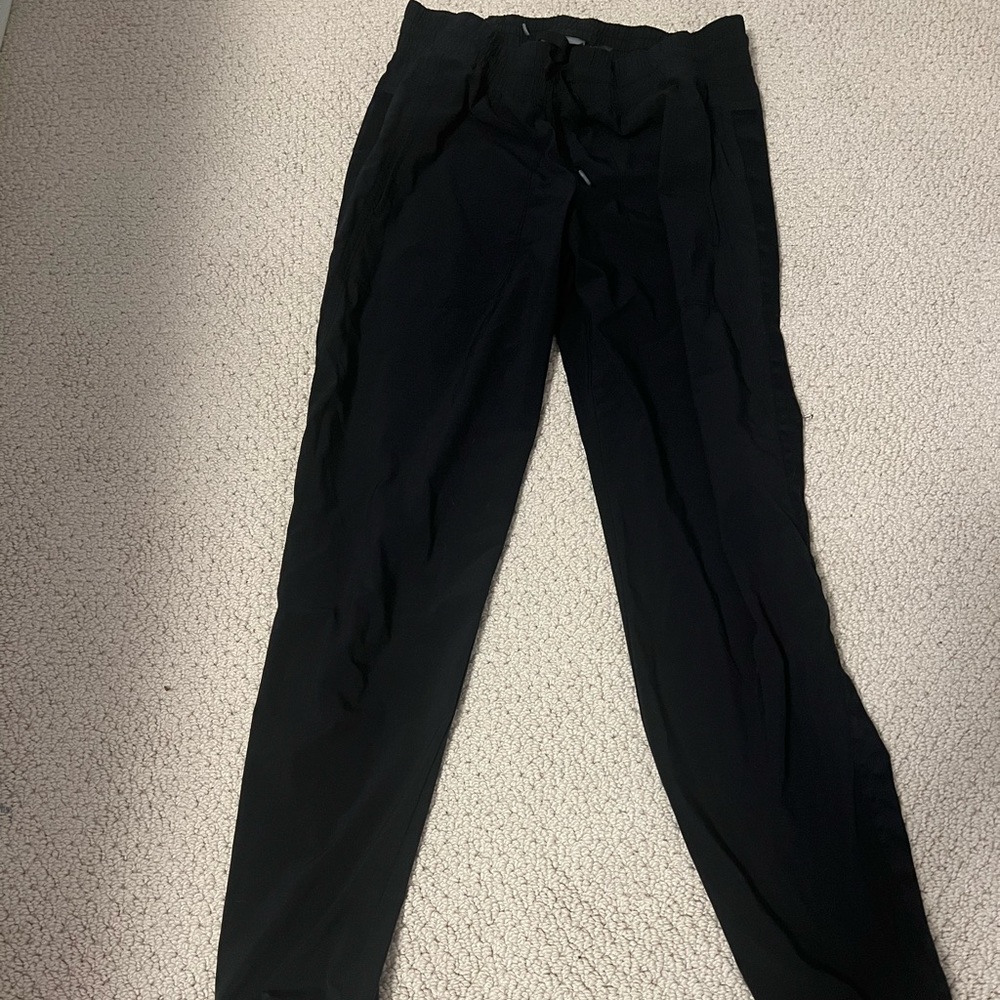 black athleta joggers size 2